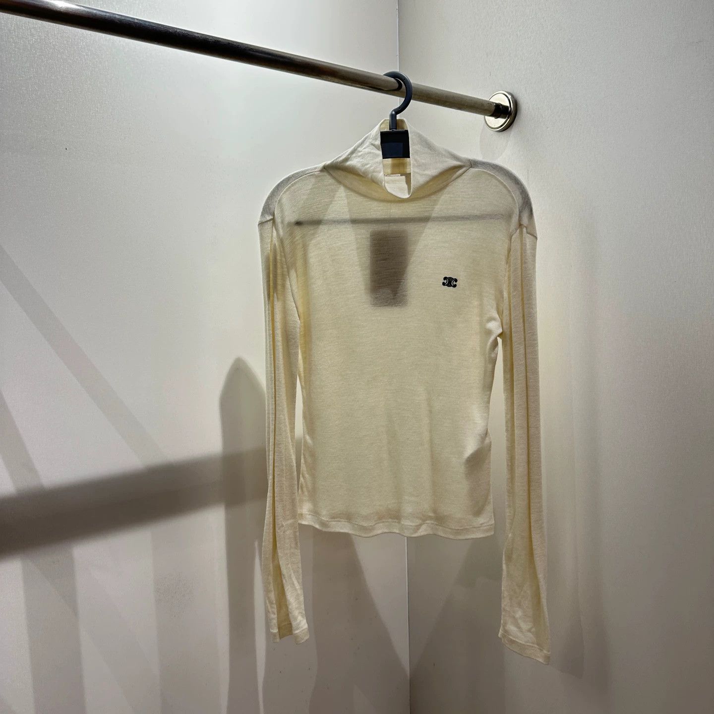 Celine Celine 486 Triomphe Turtleneck Thin Knit Sweater M Size M / US 6-8 / IT 42-44 - 1 Thumbnail