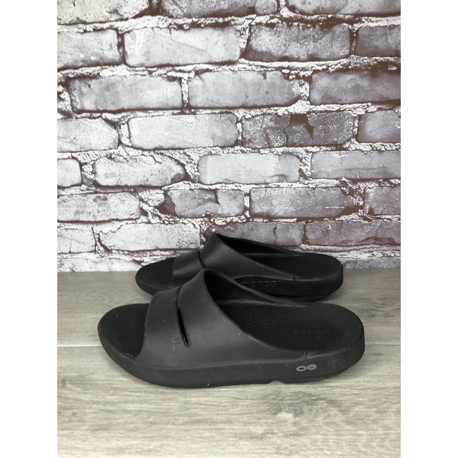 Other OOFOS Black Rubber Lightweight Recovery Slides Sandals Women Size US 10 / IT 40 - 16 Thumbnail