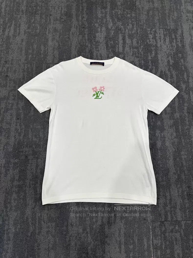 Louis Vuitton Louis Vuitton Flower embroidered short sleeve Size US S / EU 44-46 / 1 - 1 Thumbnail