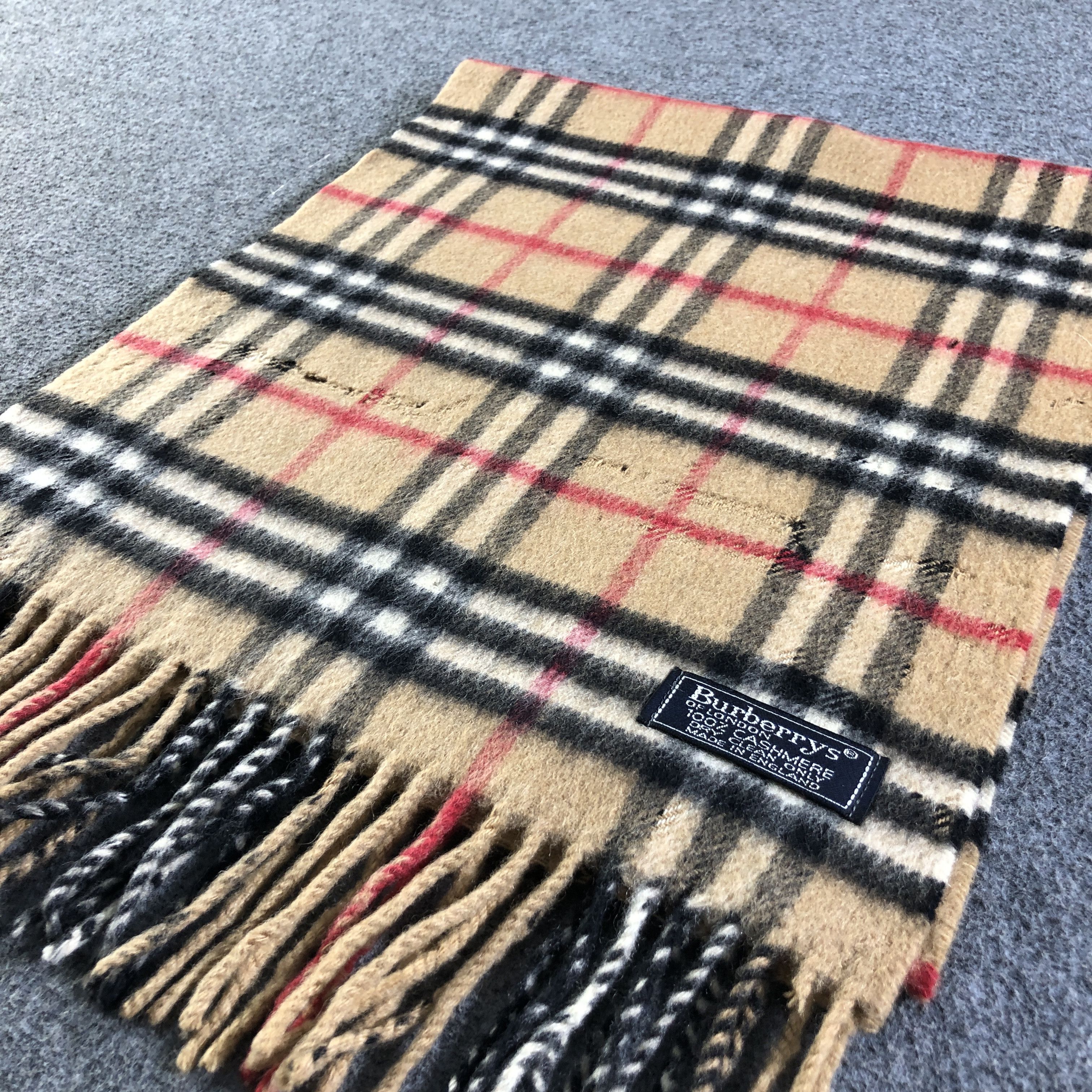 Burberry Burberrys Nova Check Tan Cashmere Scarf Muffler V2615 Size ONE SIZE - 3 Thumbnail