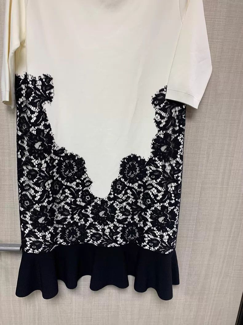 Valentino Valentino Lace patchwork dress Size L / US 10 / IT 46 - 2 Thumbnail