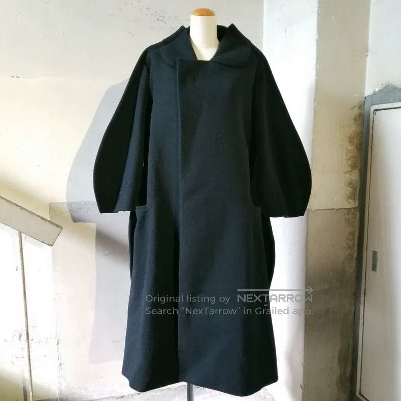 Comme des Garcons Comme des Garcons Black Anime-Inspired Design Top Size S / US 4 / IT 40 - 3 Thumbnail