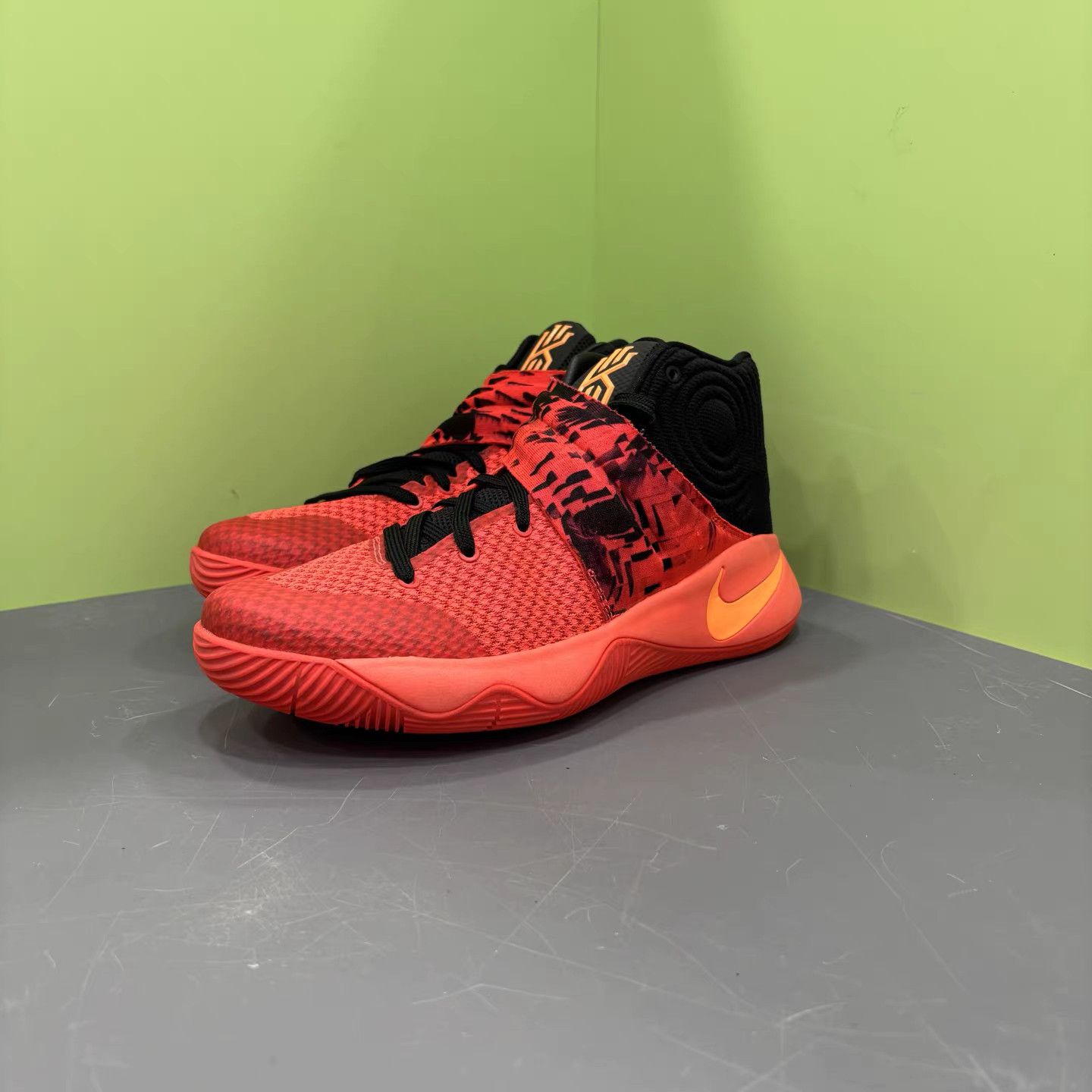 Nike Nike Kyrie 2 Basketball Shoes K15 Size US 9 / EU 42 - 1 Thumbnail