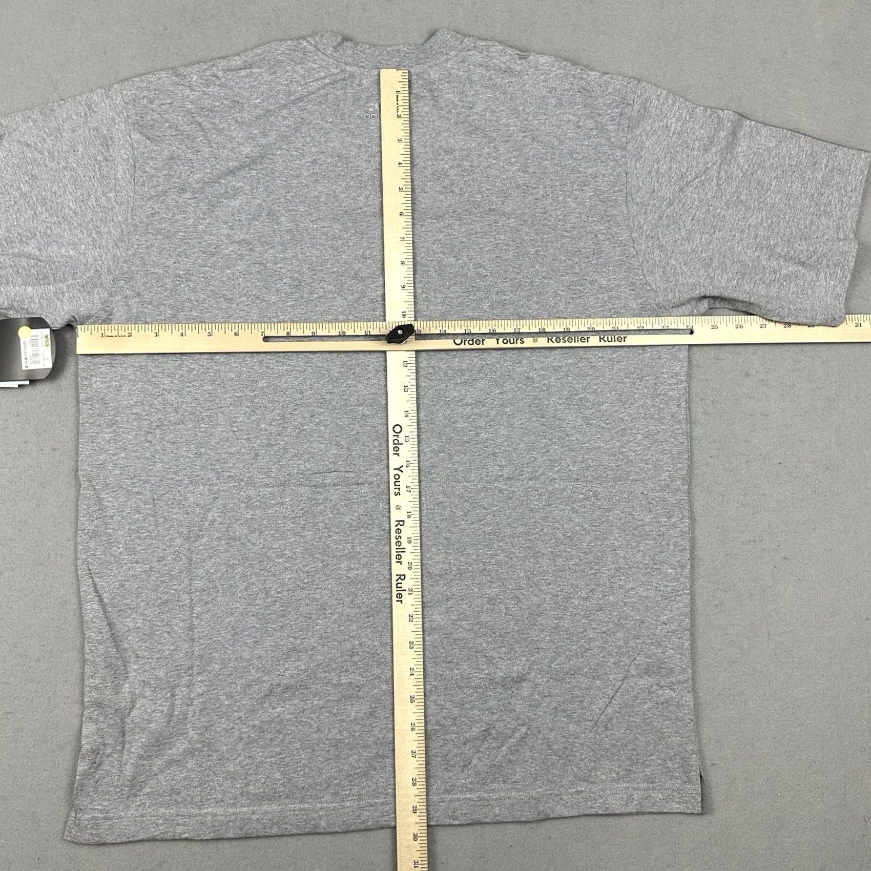 Adidas Adidas Men Large Grey Heather 3-Stripe Sleeve Linear Top Y2K Deadstock Shirt L Size US L / EU 52-54 / 3 - 6 Thumbnail