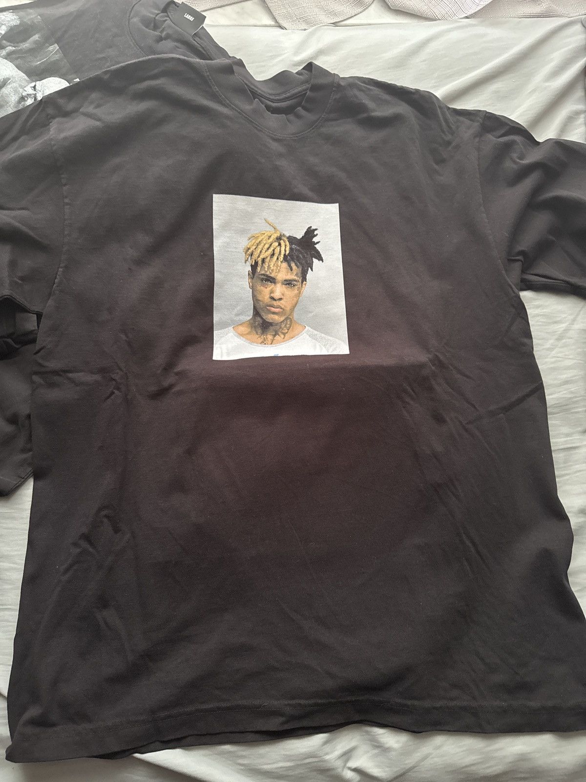 XXXTENTACION Mugshot and yung bratz shirts
