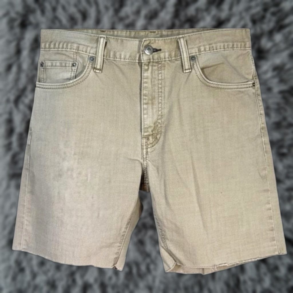 Levi's Levi's Bermuda Shorts Mens 34 Beige Denim 5-Pocket Zip Fly Raw Hem 514 Inseam 5 in Regular Fit Casual Summer Summer Mens Size US 34 / EU 50 - 1 Thumbnail
