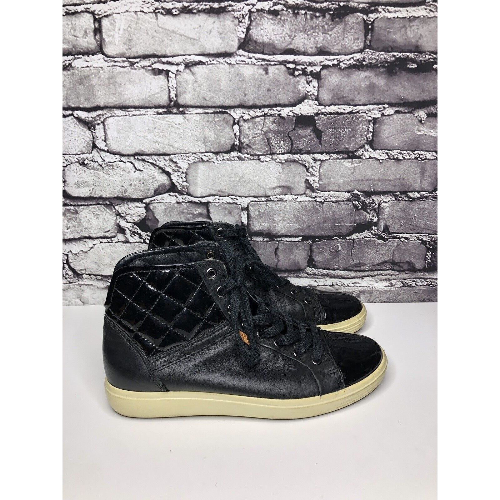 Ecco ECCO Soft 7 Black Leather Quilted Comfort Casual Sneakers Sh Size US 7.5 / IT 37.5 - 14 Thumbnail