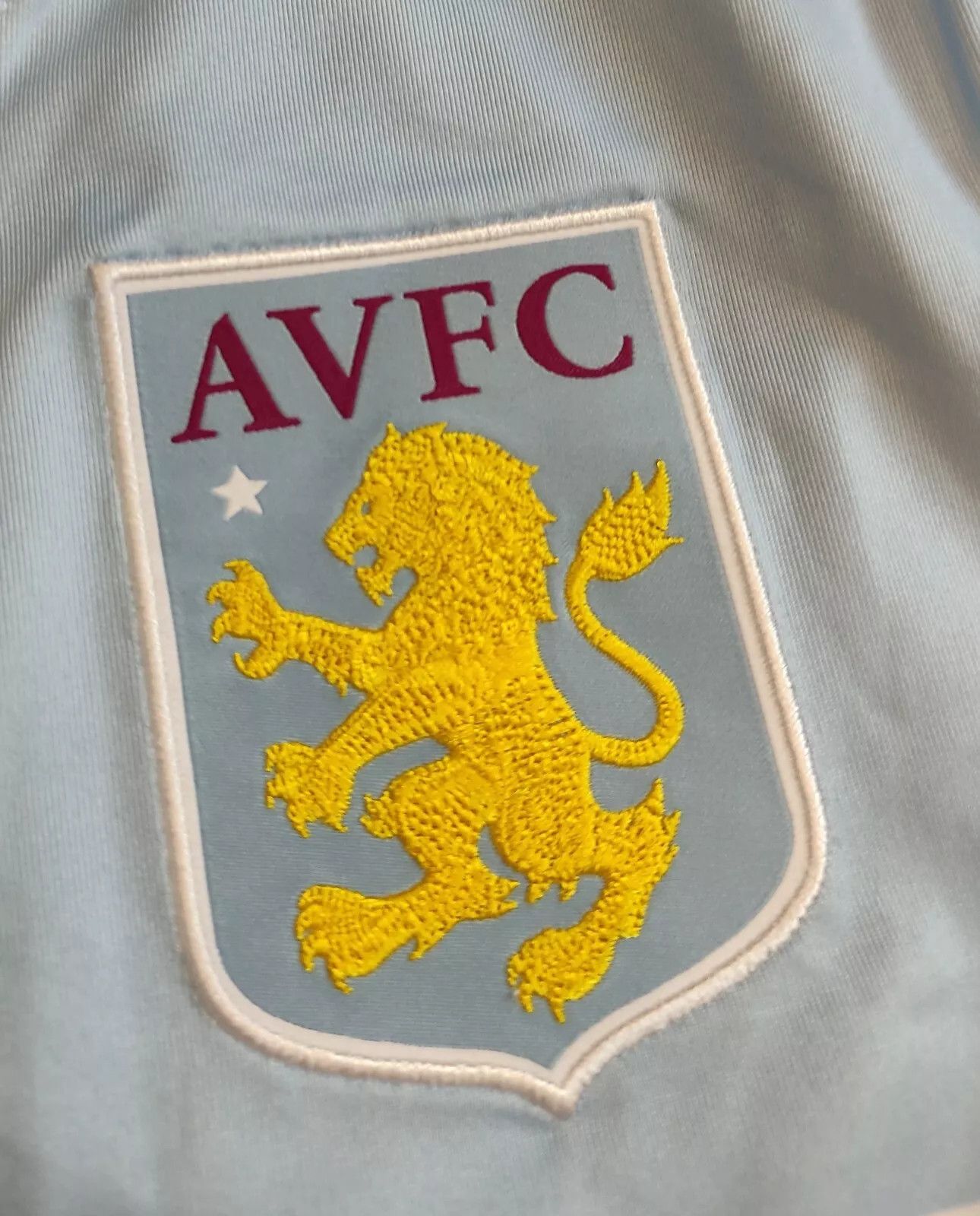 Under Armour ASTON VILLA 2016 2017 AWAY FOOTBALL SHIRT JERSEY TRIKOT Size US S / EU 44-46 / 1 - 5 Thumbnail