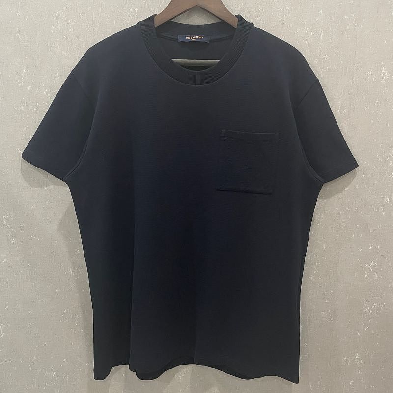 Louis Vuitton Louis Vuitton Monogram Pocket T-Shirt Size XL Size US XL / EU 56 / 4 - 1 Thumbnail