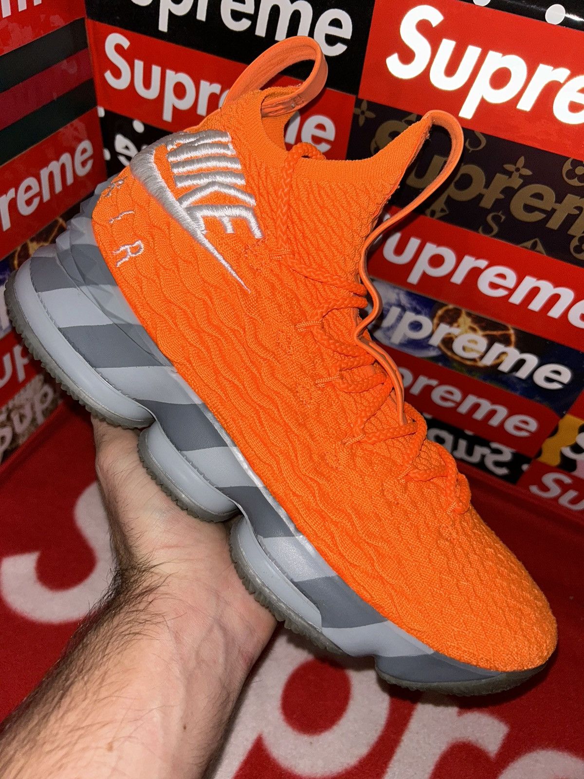 Nike Nike LeBron 15 Orange Box PE AR5125-800 10 SPECIAL EDITION Size US 10 / EU 43 - 9 Thumbnail