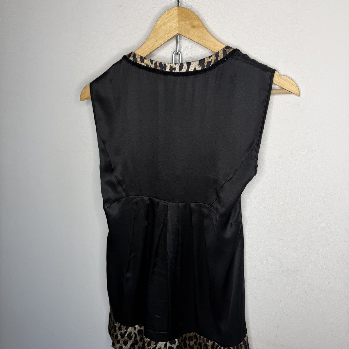 John Galliano John Galliano Vintage Y2K Silk Top Blouse Panter Avant Garde Size S / US 4 / IT 40 - 10 Thumbnail