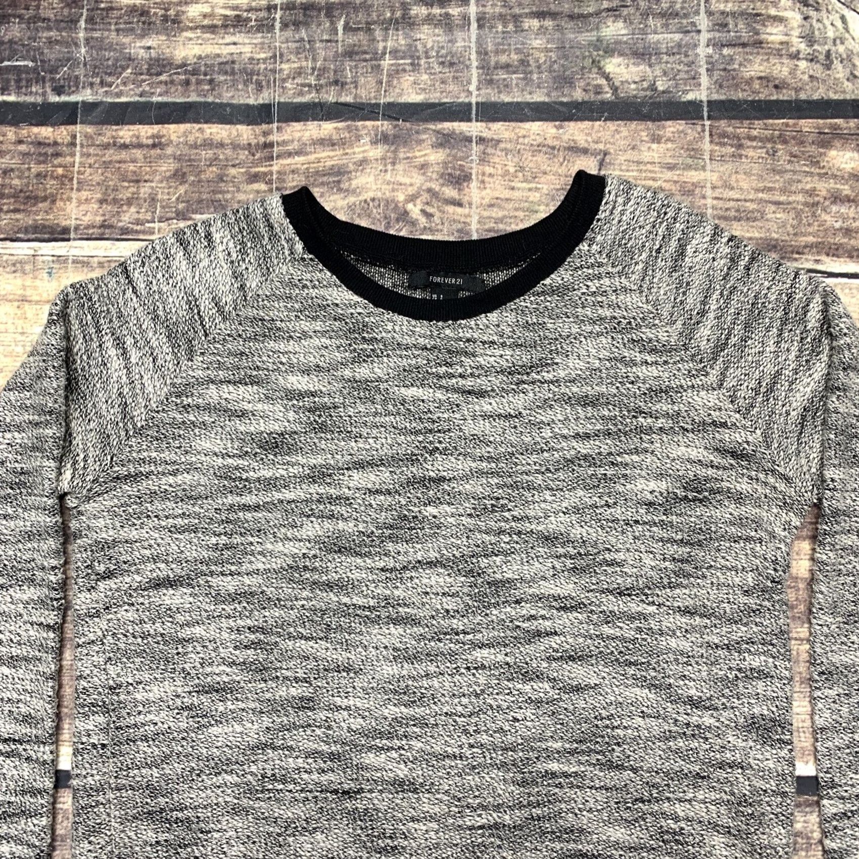 Forever 21 FOREVER 21 Sweater Pullover Size Small Black White Gray Casual Lightweight Women Knit Multicolor Solid Long Sleeve Crew Neck Pullover Traditional Size S / US 4 / IT 40 - 3 Thumbnail