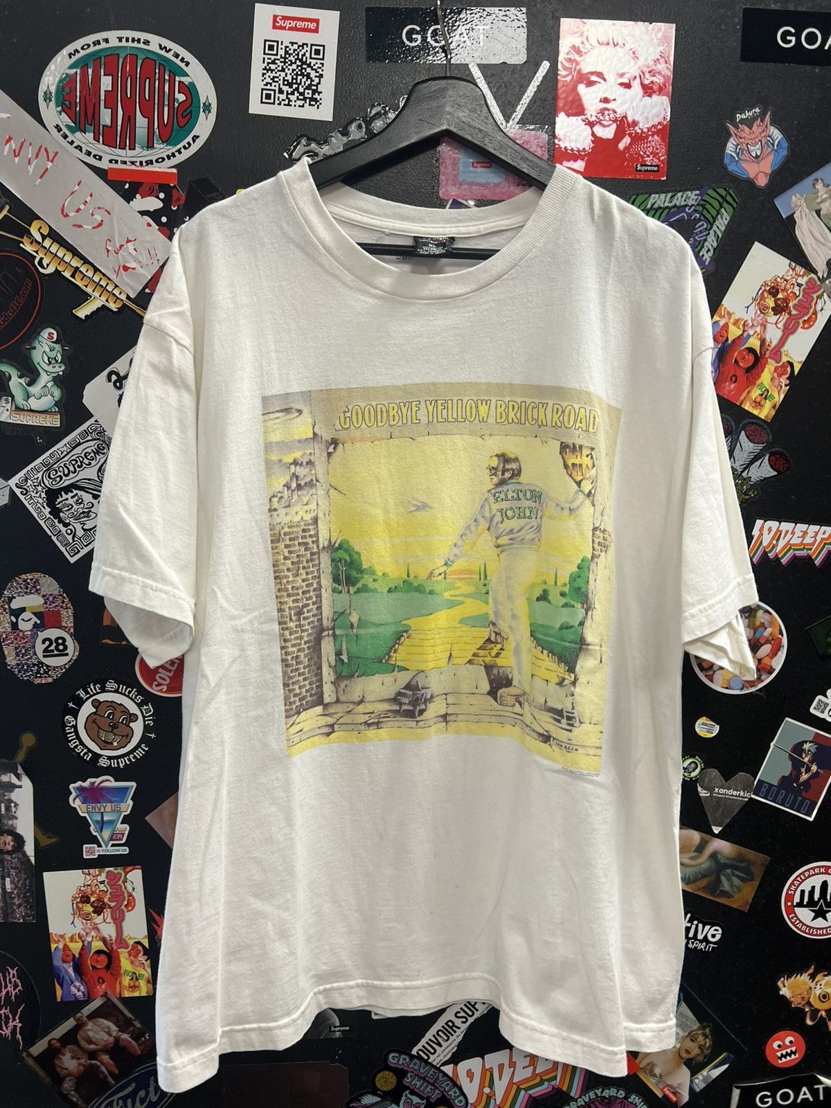Vintage Vintage 1987 Elton John Goodbye Yellow Brick Road Shirt Size US XL / EU 56 / 4 - 1 Thumbnail