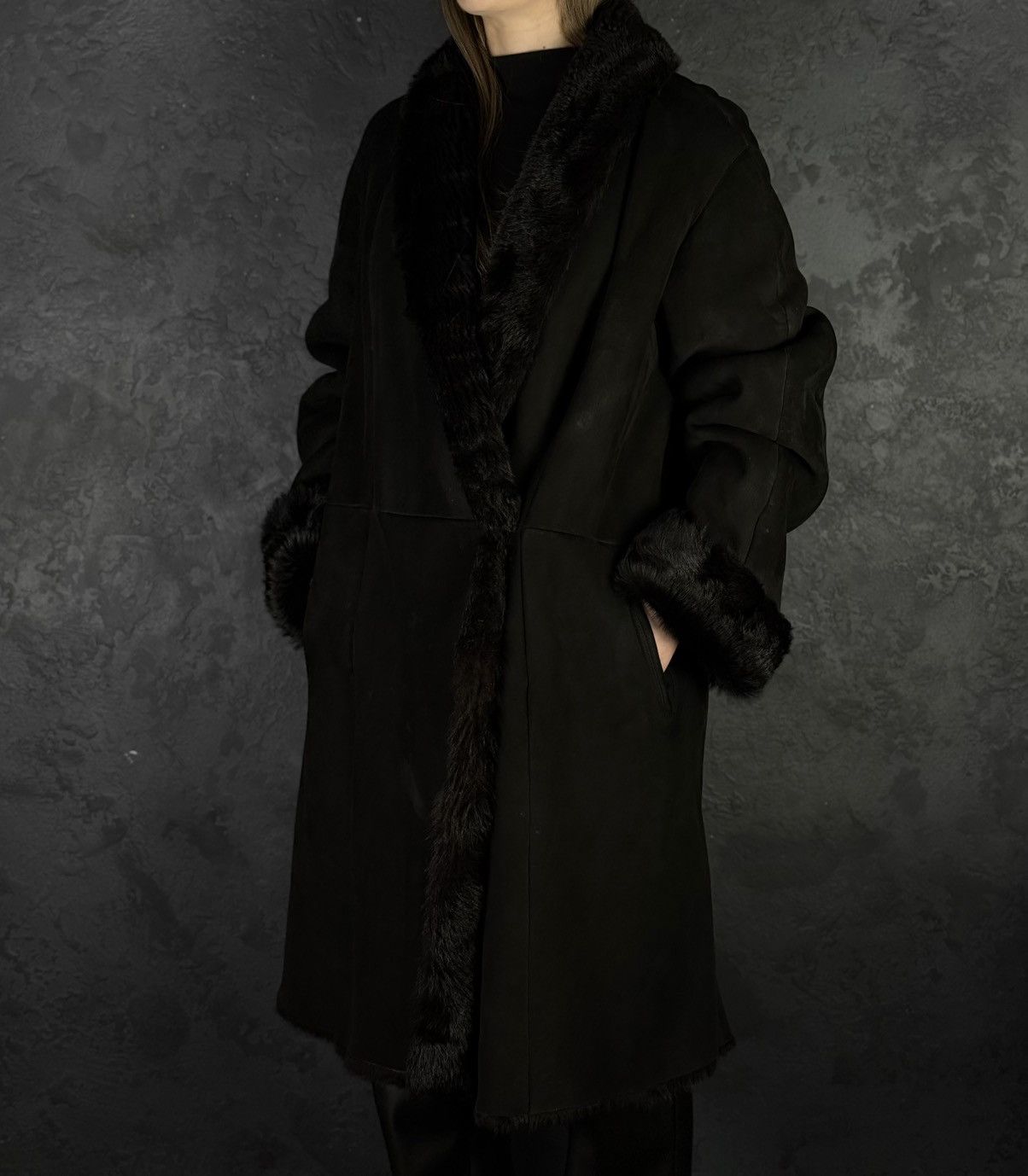 Max Mara Max Mara Shearling Sheepskin Coat Black Fur Made in Italy Size L / US 10 / IT 46 - 2 Thumbnail