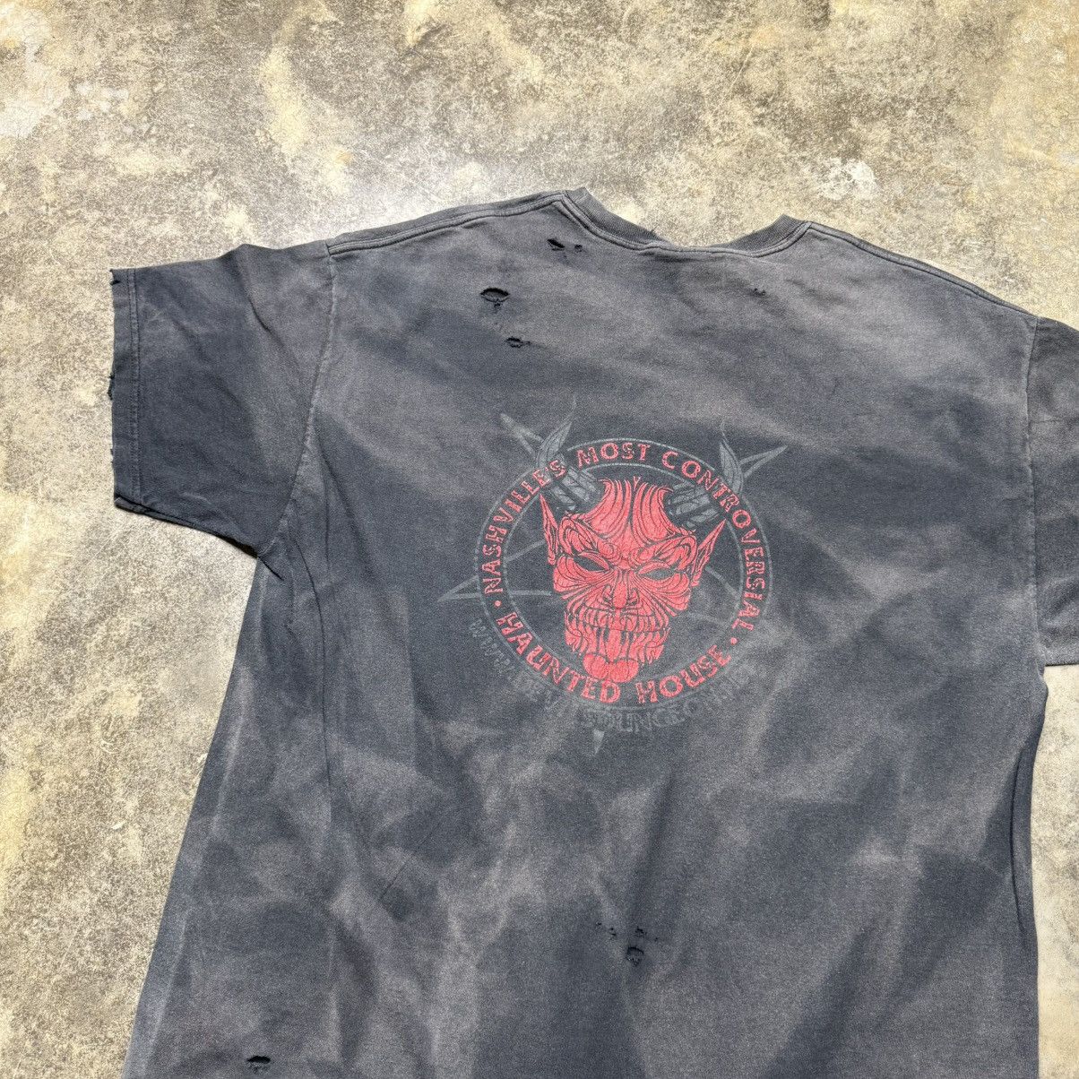 Vintage vintage devil pentagram dungeon baggy thrashed faded tshirt Size US XL / EU 56 / 4 - 10 Thumbnail