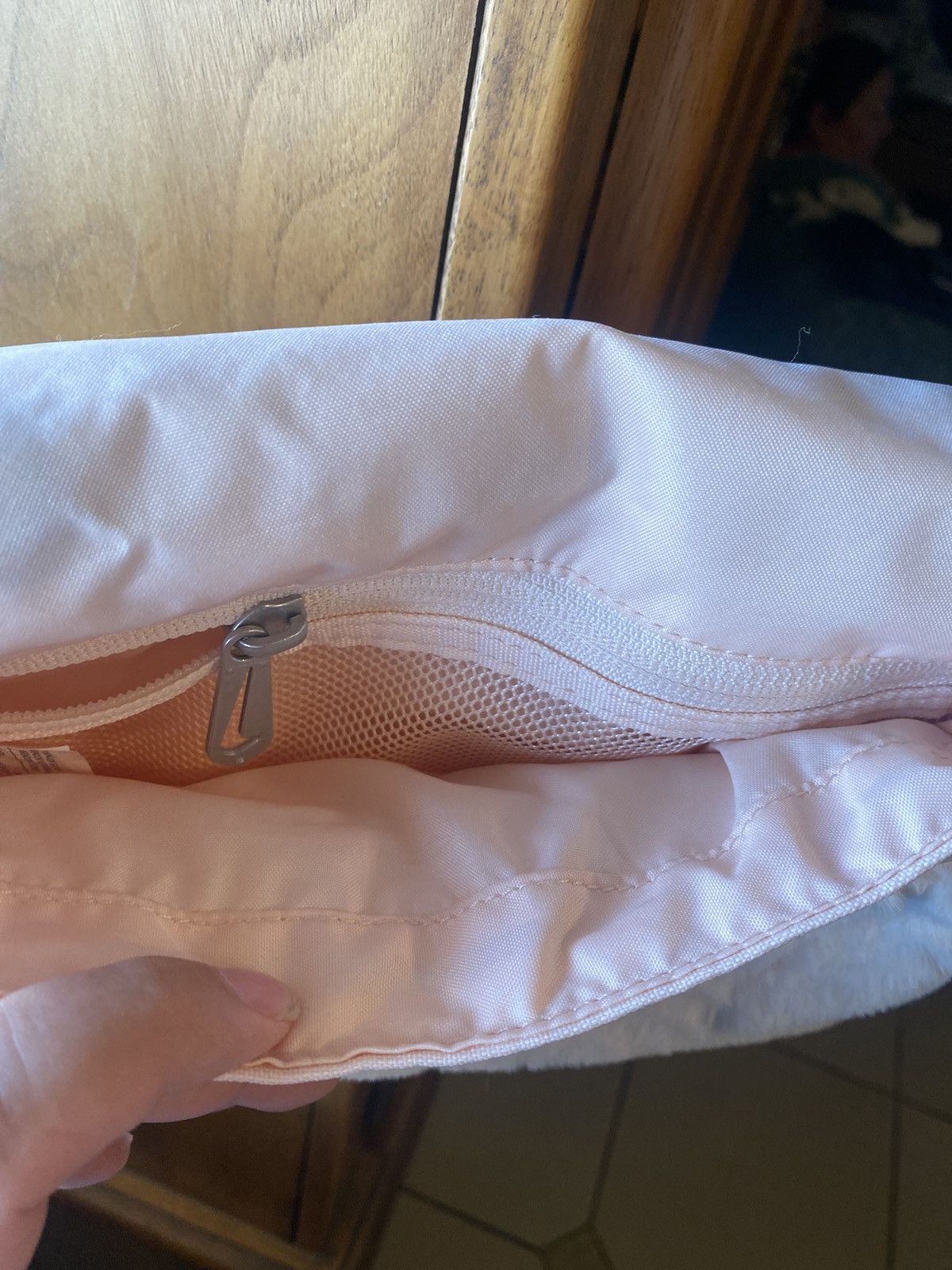 Nike Nike Future 365 Pink Faux Fur Crossbody Size ONE SIZE - 8 Thumbnail