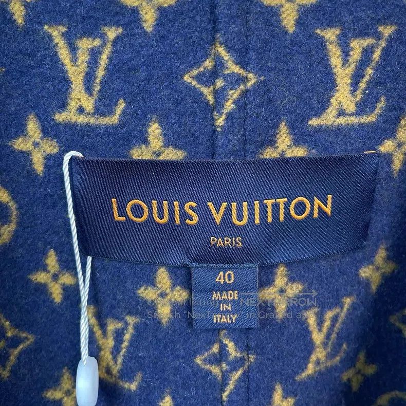 Louis Vuitton Louis Vuitton Navy blue long coat with presbyopia printed Size S / US 4 / IT 40 - 8 Thumbnail