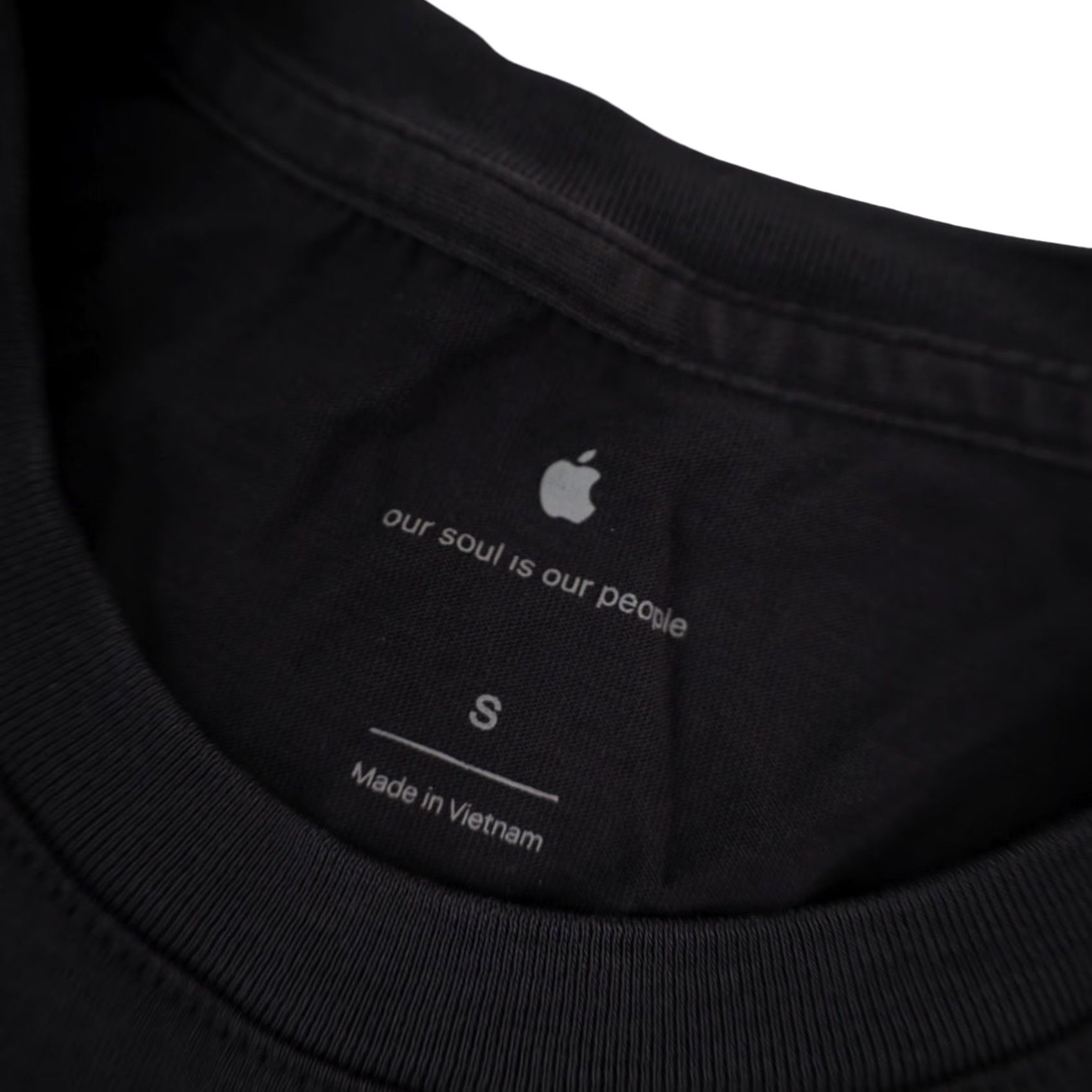 Apple VINTAGE Apple T-Shirt Mens Small Gray Employee Every Store Location 9/10 Shirts Size US S / EU 44-46 / 1 - 6 Thumbnail