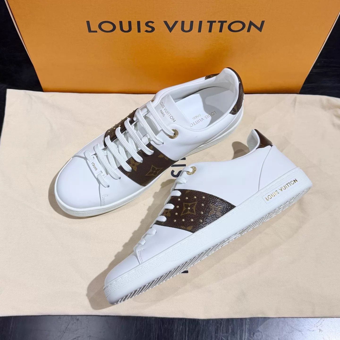Louis Vuitton LV Frontrow Sneaker Monogram Patchwork White 39 Size US 6 / EU 39 - 1 Thumbnail
