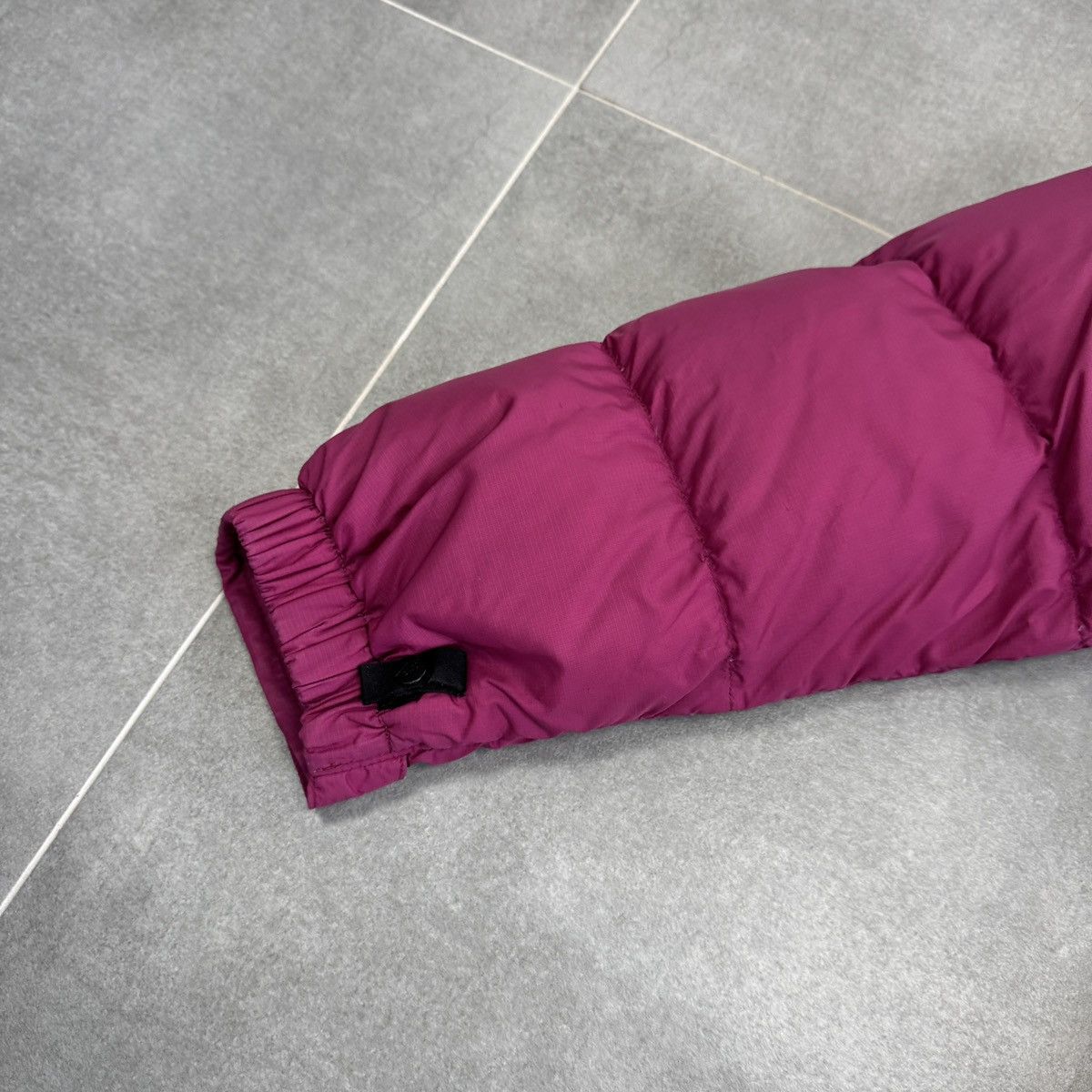 The North Face The North Face TNF 700 Nuptse Pink Puffer Down Jacket Women Size M / US 6-8 / IT 42-44 - 22 Thumbnail