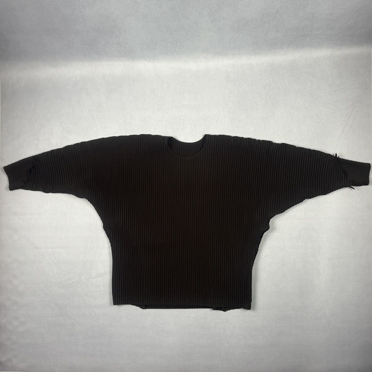 Homme Plisse Issey Miyake SS23 Serrate Long Sleeve Shirt Size US L / EU 52-54 / 3 - 2 Thumbnail