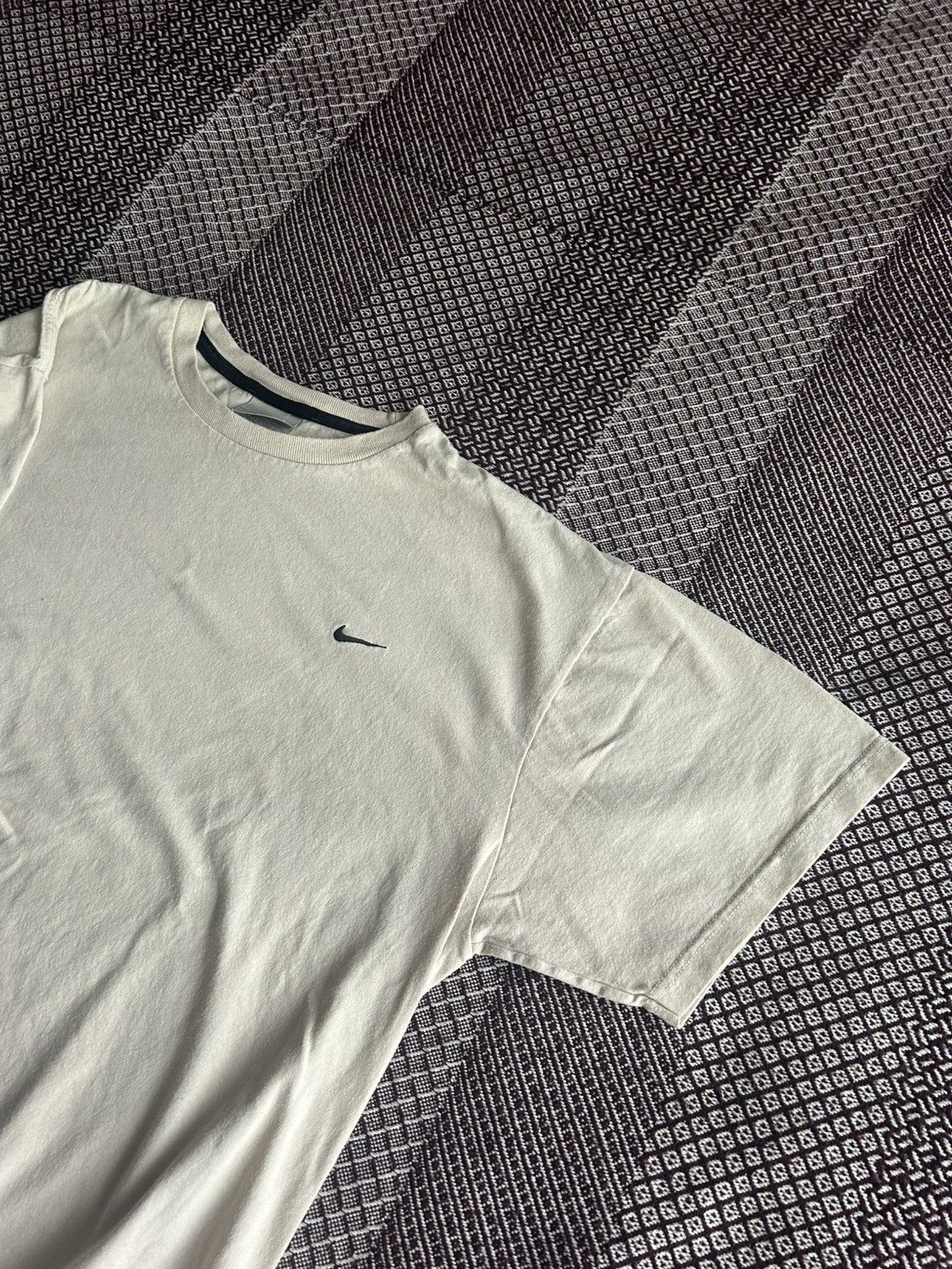 Nike Vintage Nike 90s Boxy Fit T-Shirt Beige Streetwear Style L Size US L / EU 52-54 / 3 - 5 Thumbnail