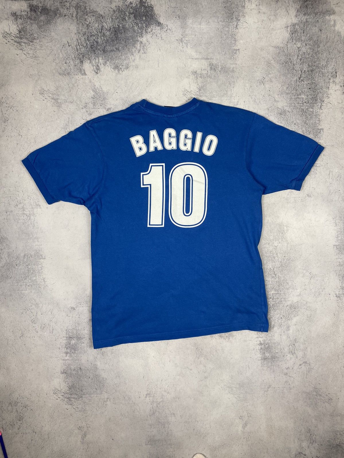 Vintage Vintage 00s Roberto Baggio #10 Italy Cotton T Shirt Jersey Size US L / EU 52-54 / 3 - 1 Thumbnail