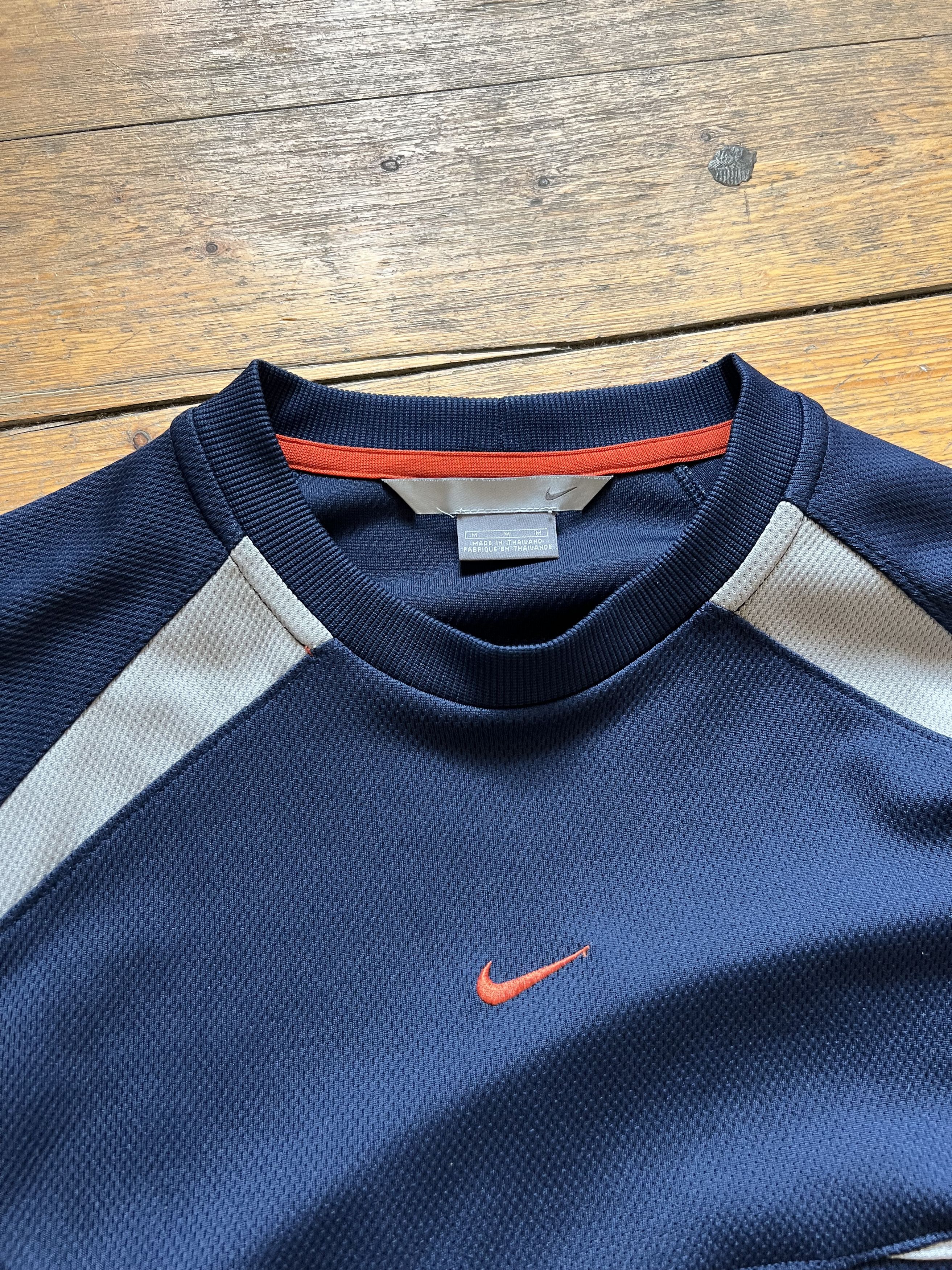 Nike Nike Symmetric Vintage Thermo y2k Crewneck Size US M / EU 48-50 / 2 - 4 Thumbnail