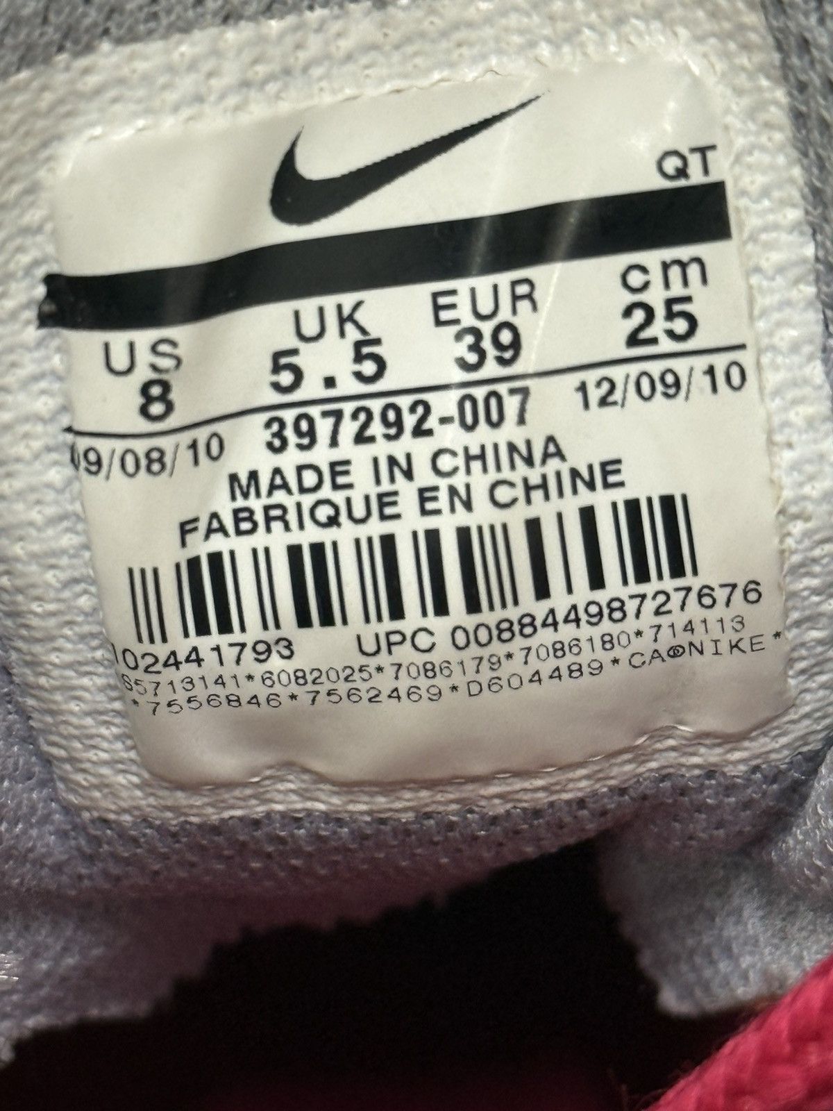 Nike 2010 Nike Air Max 24-7 Silver and Pink 397292-007 Size US 8 / IT 38 - 6 Thumbnail