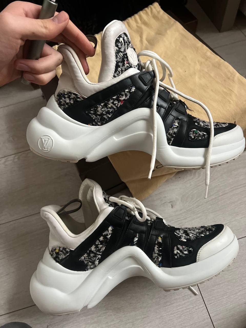 Louis Vuitton Louis Vuitton Tweed Sneakers Size US 11.5 / IT 41.5 - 3 Thumbnail