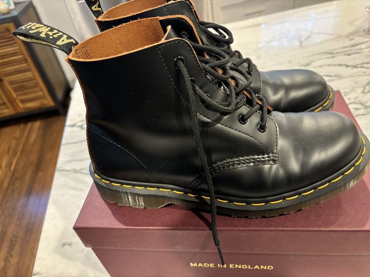 Dr. Martens Dr Martens (Rare) Size US 10 / EU 43 - 2 Thumbnail