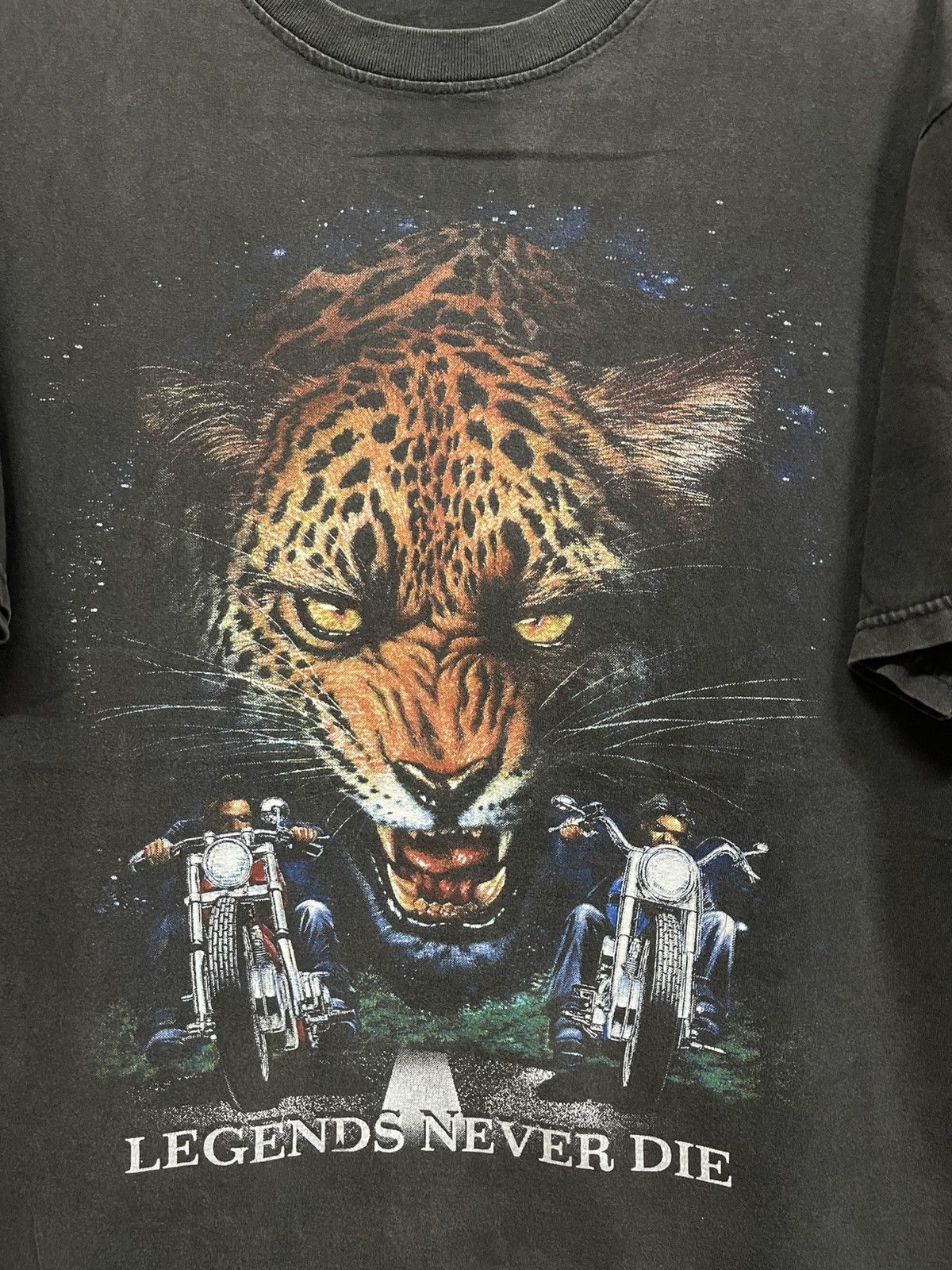 Harley Davidson Vintage Sunfaded Harley Davidson " Legend Never Die "🔥🔥🔥 Size US XL / EU 56 / 4 - 2 Thumbnail