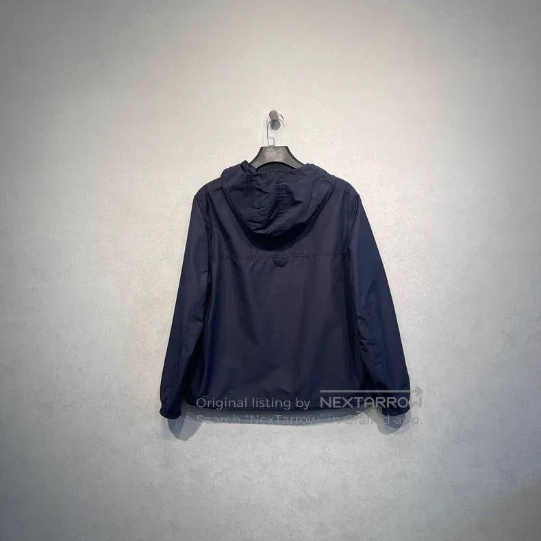 Louis Vuitton Louis Vuitton Three-flower logo printed double-sided jacke Size US M / EU 48-50 / 2 - 2 Thumbnail
