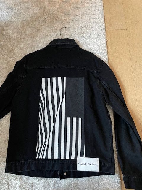 Calvin Klein Calvin Klein Black Denim Jacket (Size M) Size US M / EU 48-50 / 2 - 3 Thumbnail