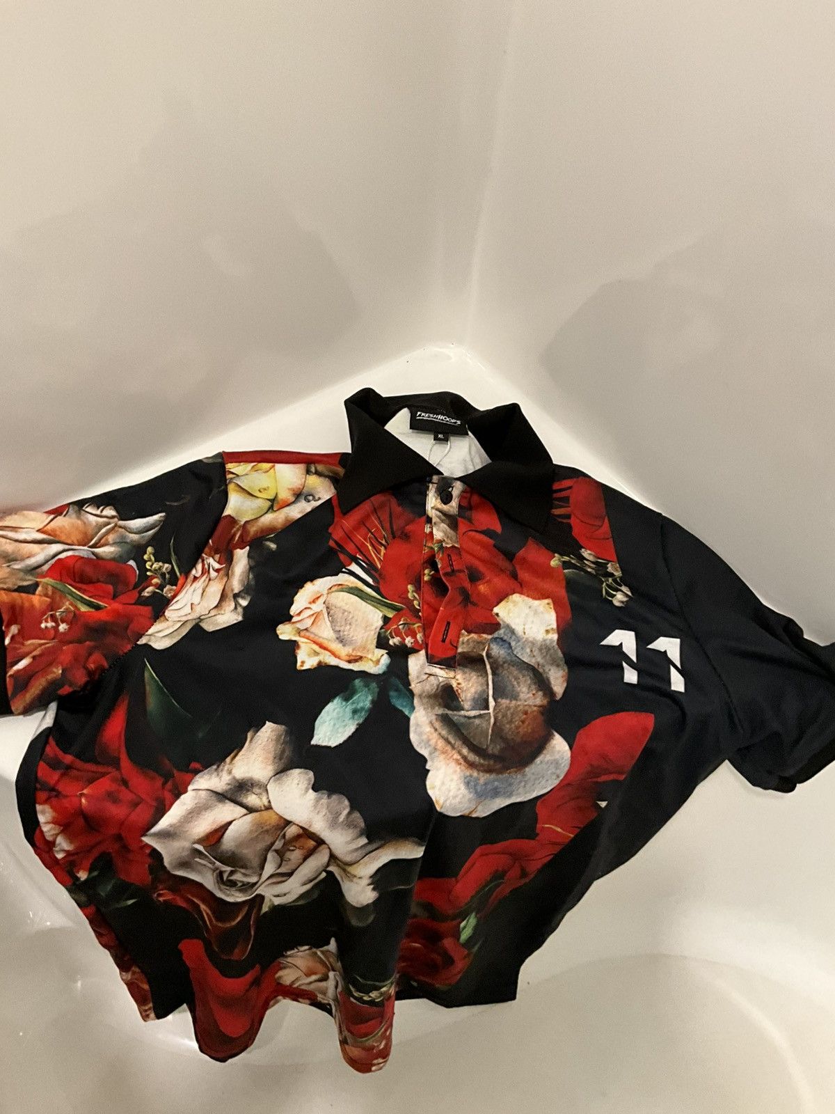 Other Unique Design Polo Shirts Size US XL / EU 56 / 4 - 1 Thumbnail