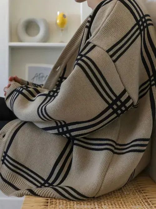 Aran Isles Knitwear × Japanese Brand Luxury Knitted Printed Buttons Cardigan Size US L / EU 52-54 / 3 - 2 Thumbnail