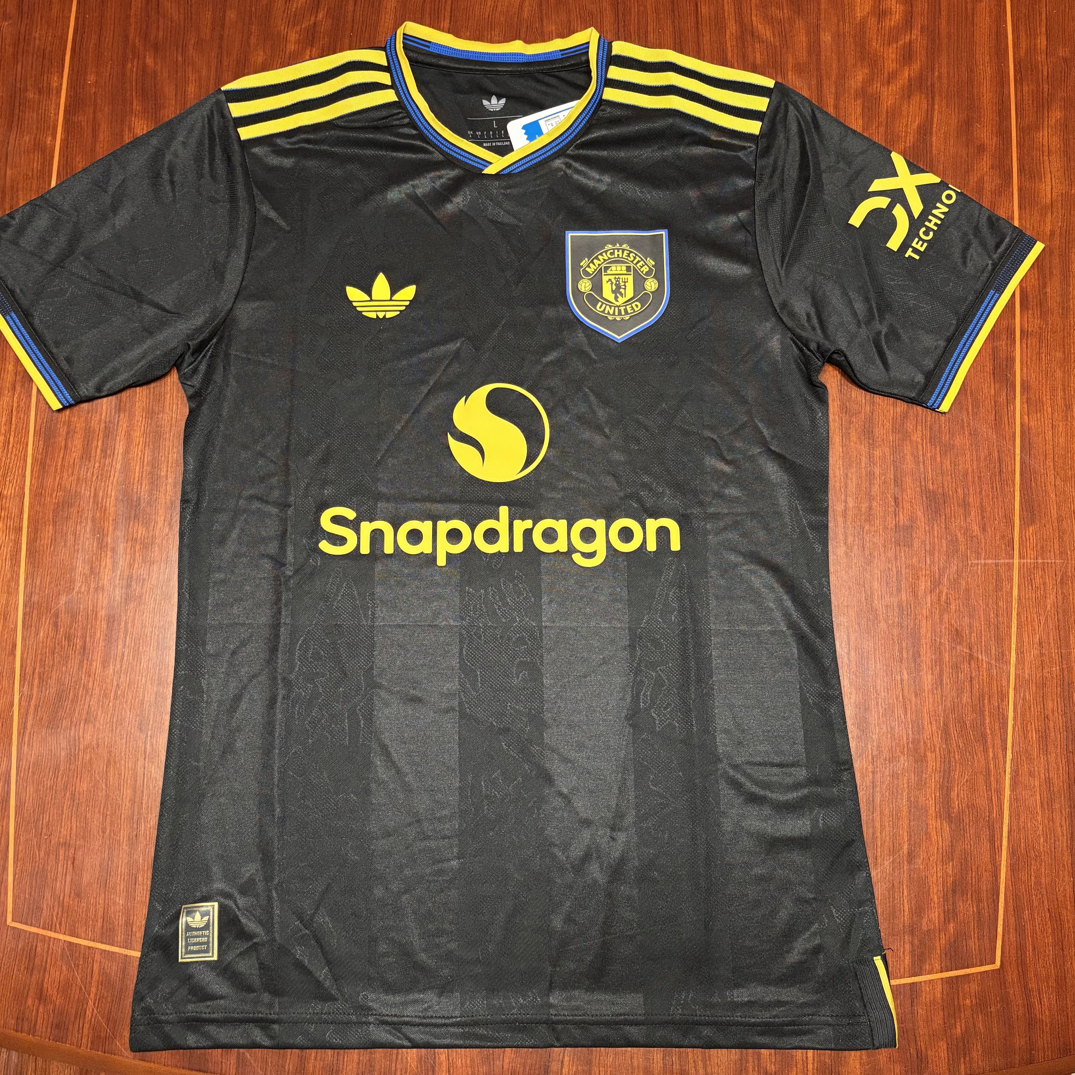 Adidas Manchester United Away Jersey 2025/26 – Player Version Size US L / EU 52-54 / 3 - 1 Thumbnail