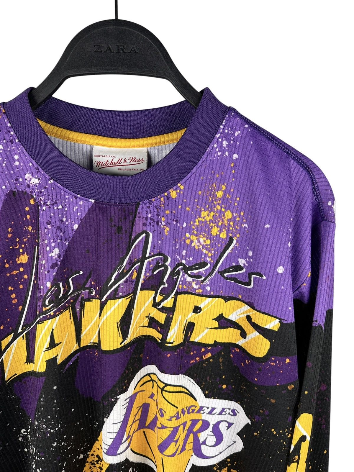 NBA Mitchell & Ness LA Lakers Hyper Hoops Moto L/S Shirt Jersey Size US M / EU 48-50 / 2 - 3 Thumbnail