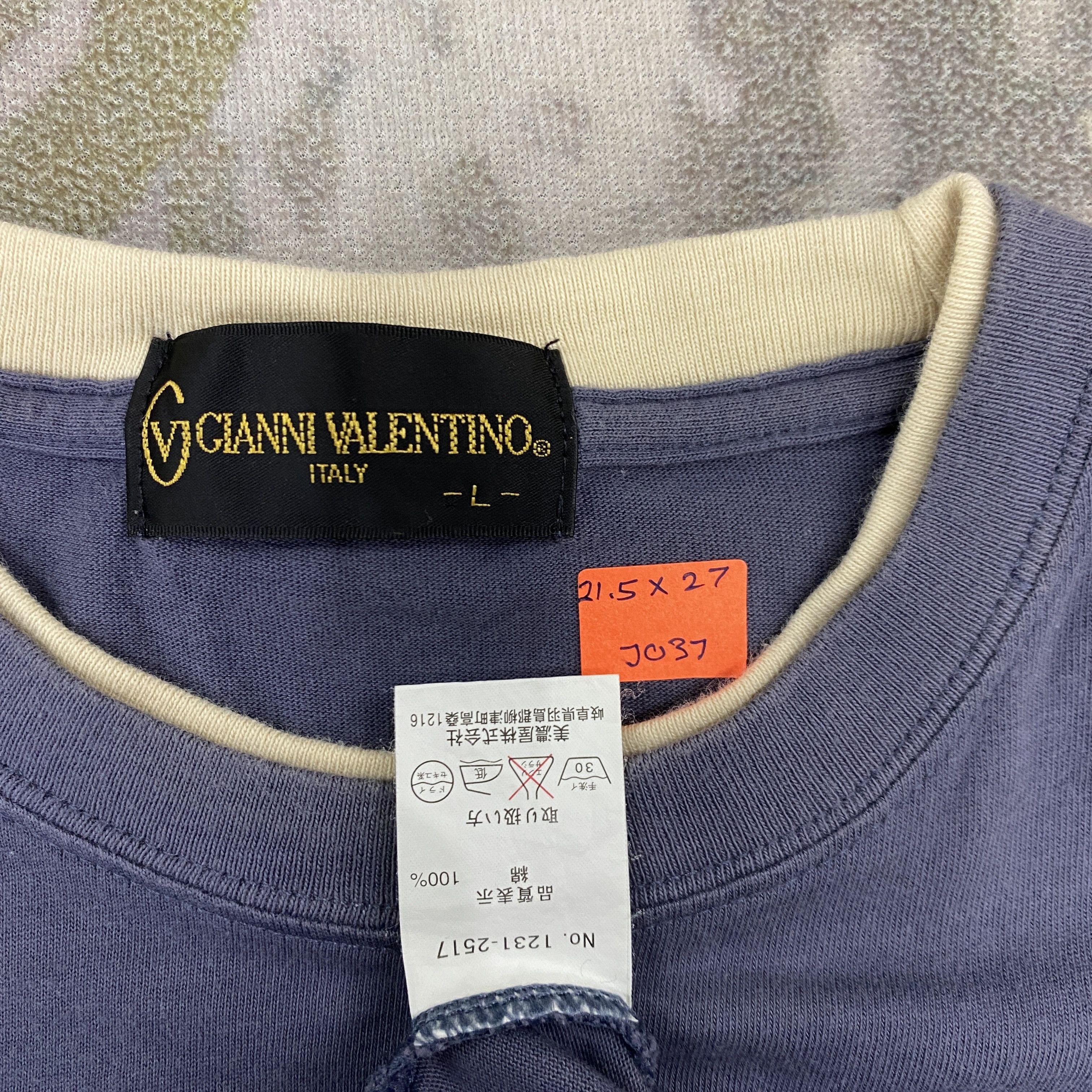 Gianni Valentino Vintage Gianni Valentino Tshirt - J037 Size US L / EU 52-54 / 3 - 5 Thumbnail