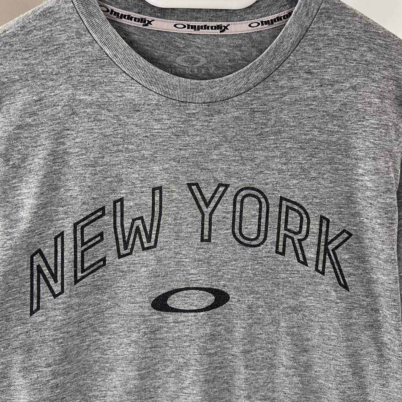 Oakley Vintage Y2K Oakley New York Big Logo Surf T-Shirt Size US L / EU 52-54 / 3 - 3 Thumbnail