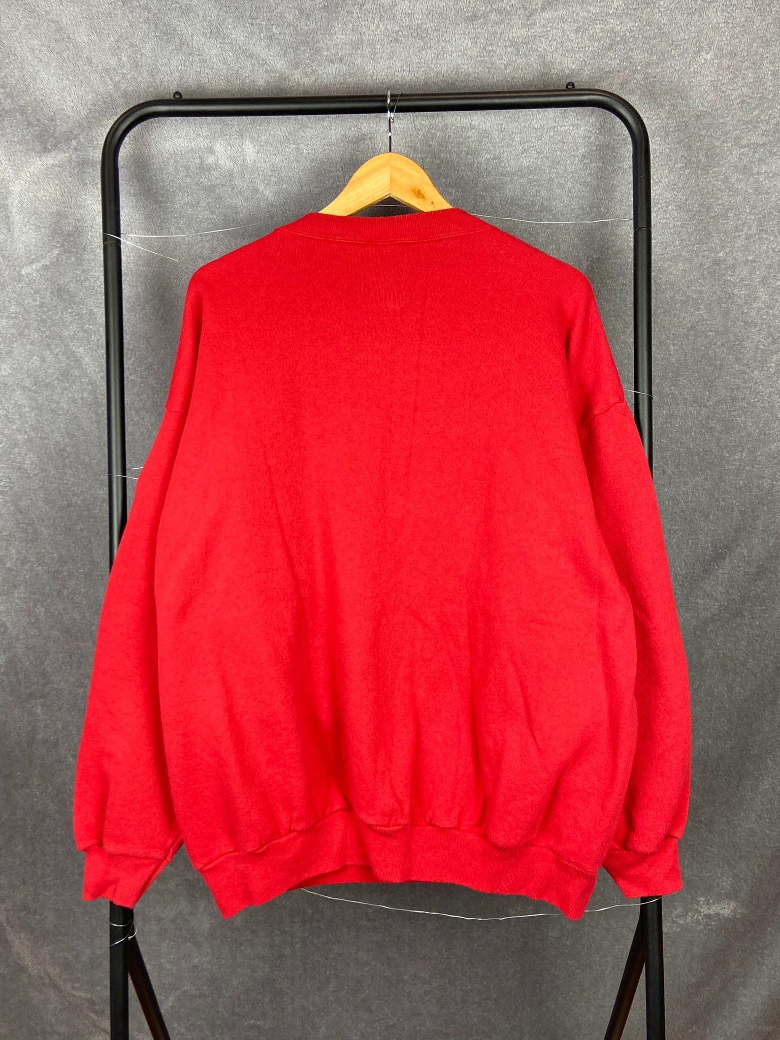 Mickey Mouse Crewneck Mickey Mouse red vintage Disney graphic XL Size US XL / EU 56 / 4 - 4 Thumbnail