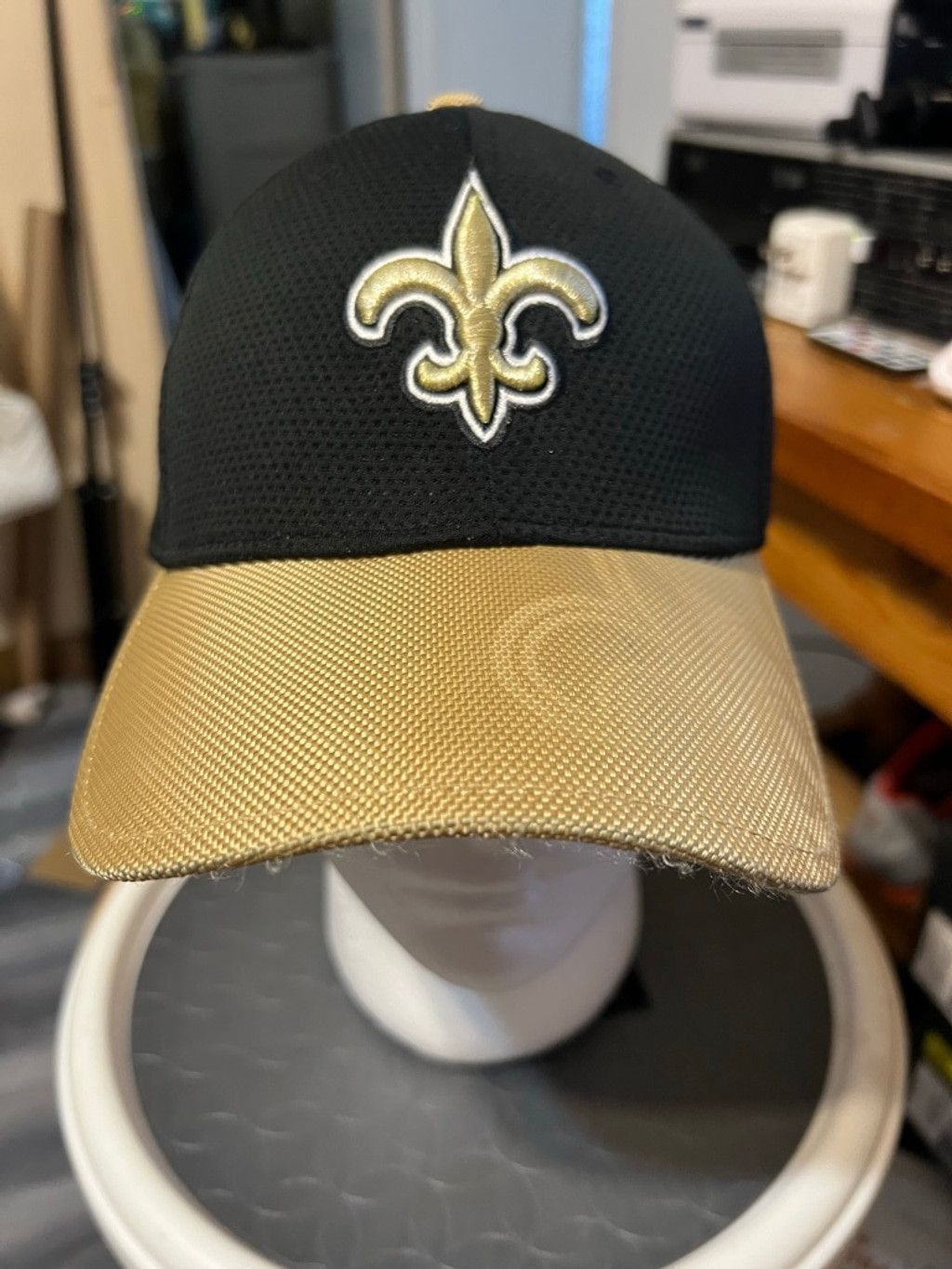 New Era Men's New Era Saints Fitted Hat One Size Black Gold Size 42 - 1 Thumbnail