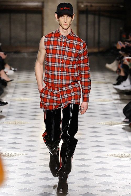 Vetements Vetements Time is Money Red Plaid One Sleeve Shirt 2017 Size US S / EU 44-46 / 1 - 1 Thumbnail