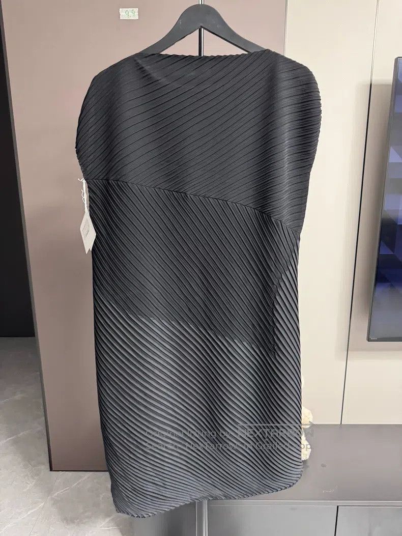 Issey Miyake Issey Miyake Main Line Wide Pleated Twill Vest Size M / US 6-8 / IT 42-44 - 2 Thumbnail