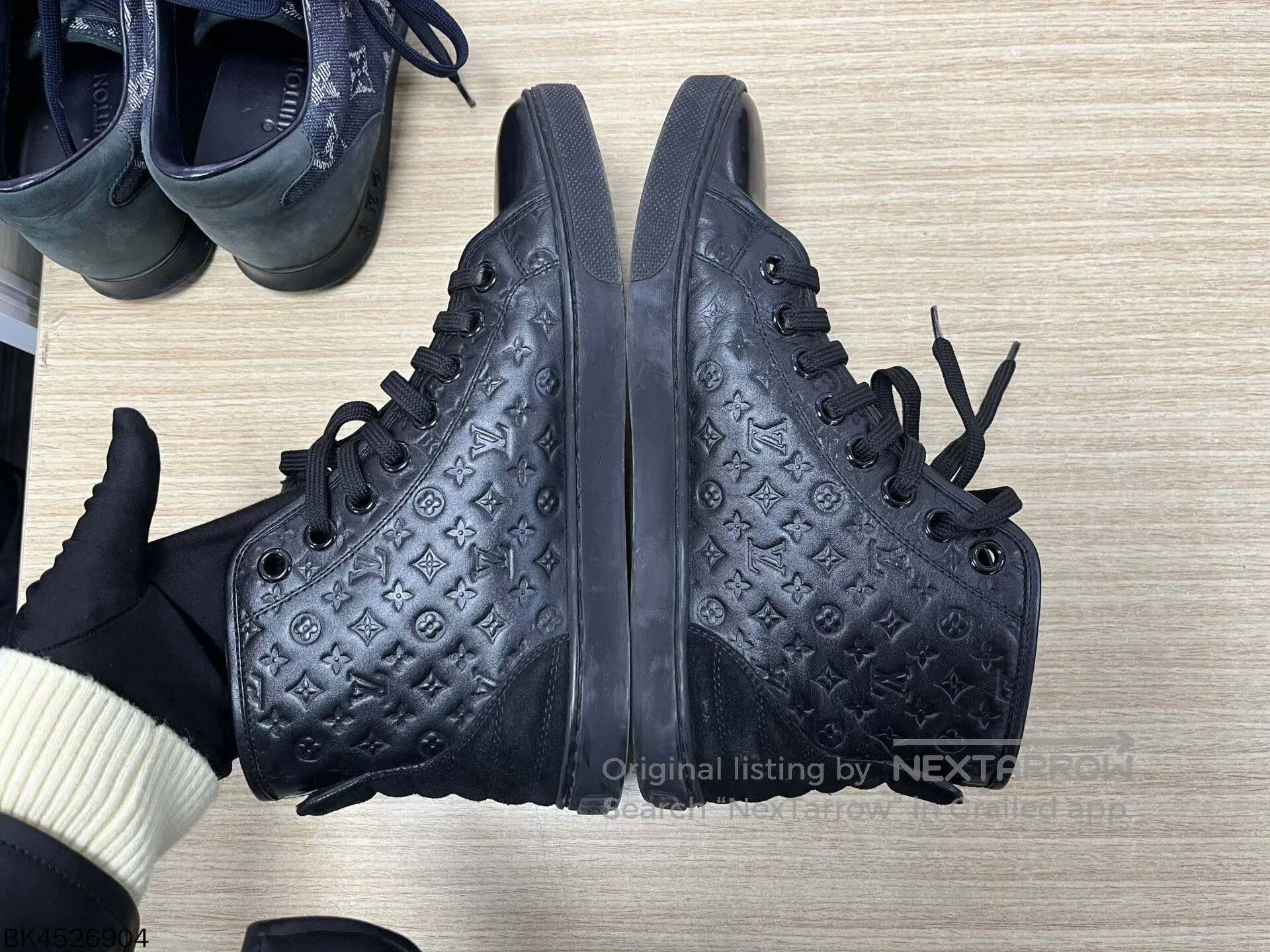 Louis Vuitton louis vuitton high-top leather sneakers size 37. Size US 5 / EU 37 - 1 Thumbnail