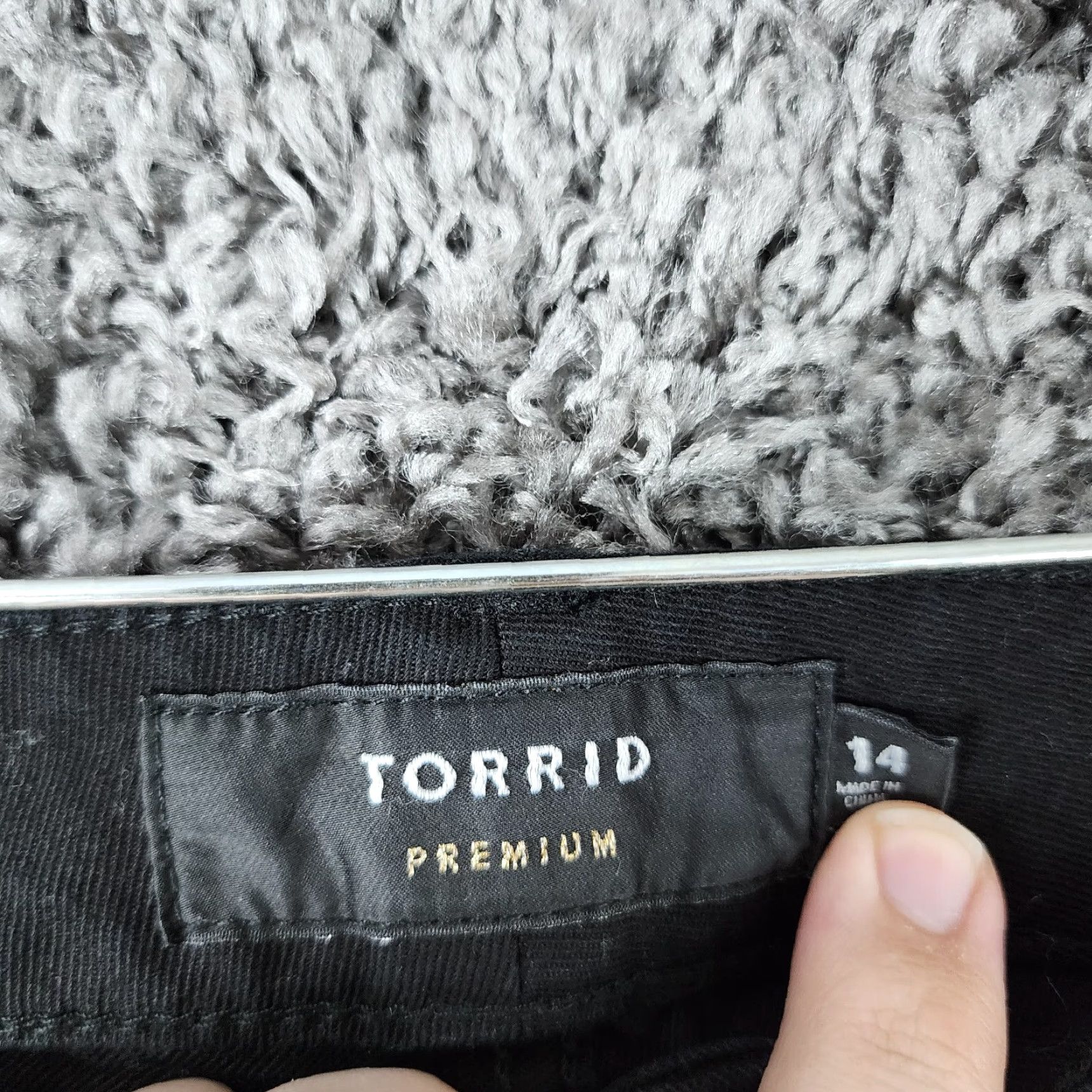 Torrid Torrid Premium Womens Distressed Skinny Black Jeans Size 14 Size 36" / US 14 / IT 50 - 3 Thumbnail