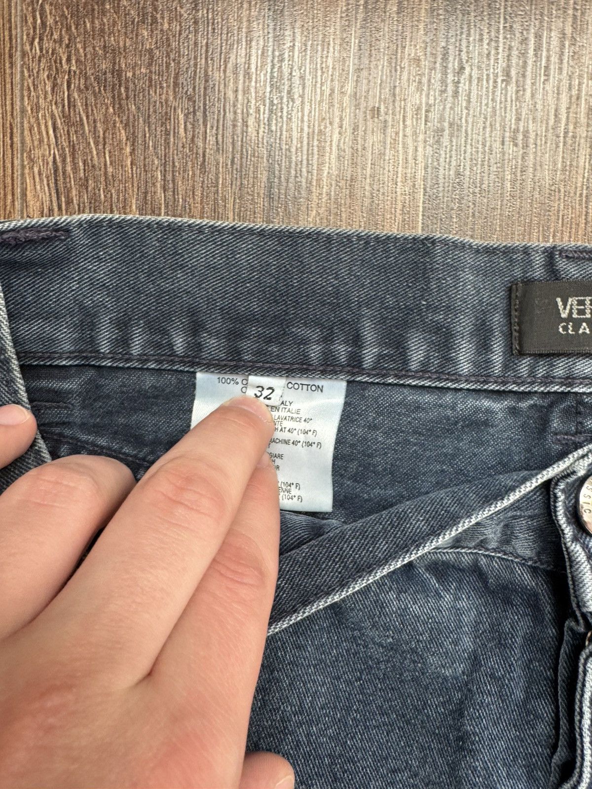 Versace Versace Classic V2 men's W32 slim fit basic navy blue denim pants Jeans Size US 32 / EU 48 - 8 Thumbnail