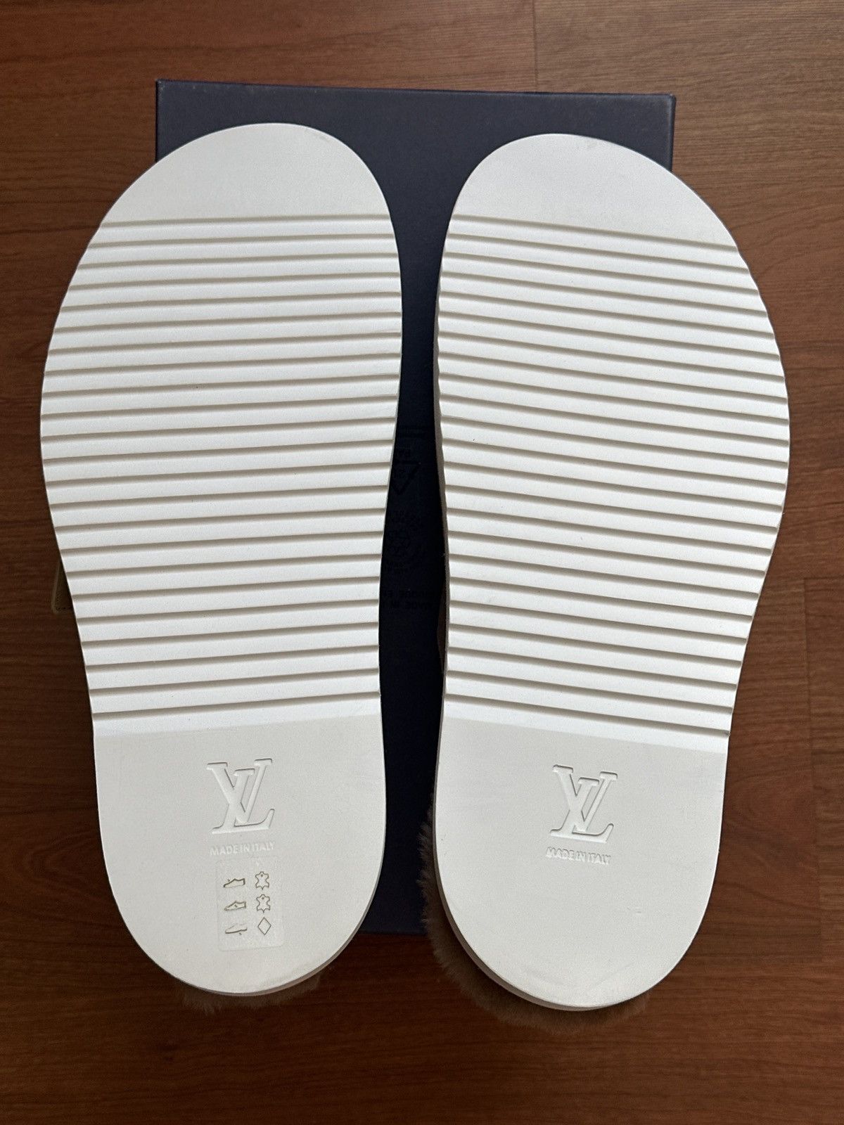 Louis Vuitton Louis Vuitton Easy Mule Size 9 UK Size US 9 / EU 42 - 4 Thumbnail