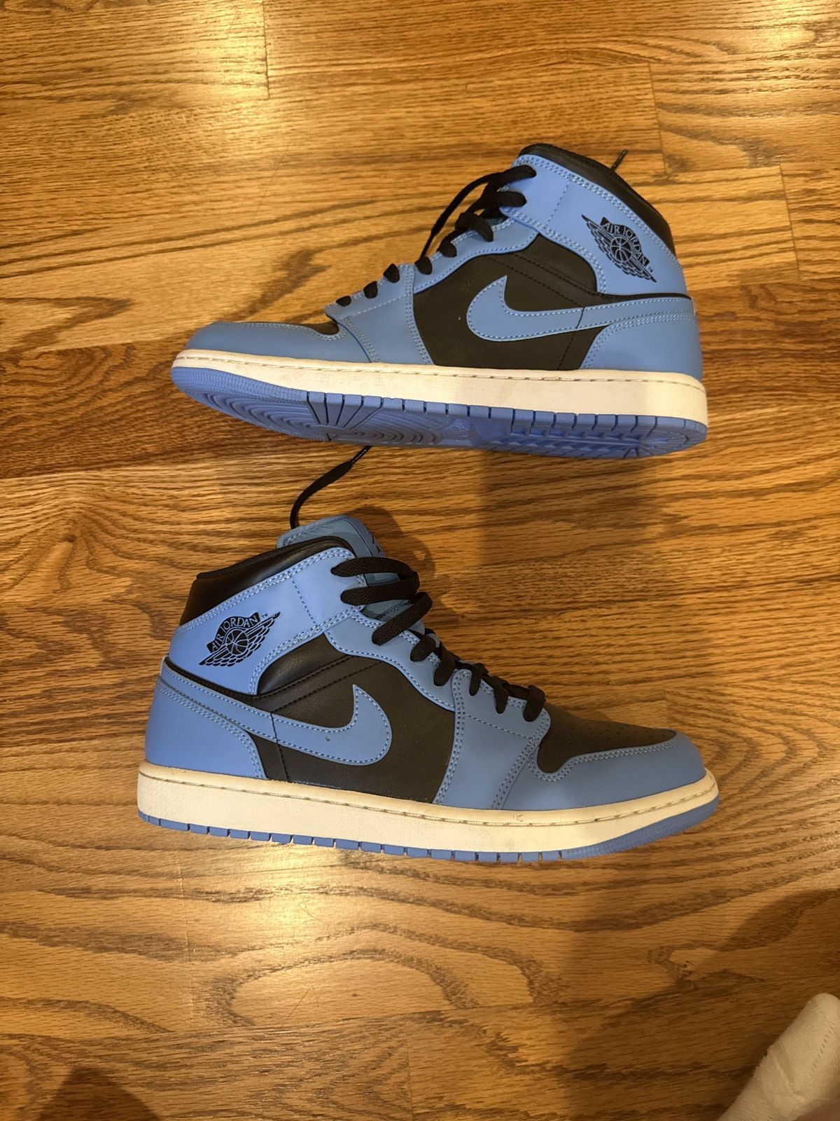 Nike Jordan 1 University Mid Blue Black Size US 10.5 / EU 43-44 - 7 Thumbnail