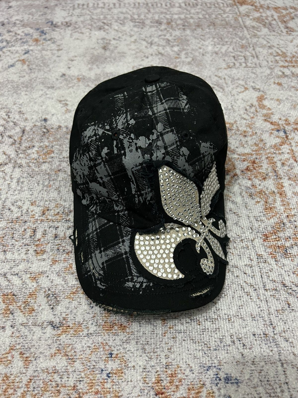 If Six Was Nine Leader Rippert Cross Swarovski Caps Size ONE SIZE - 2 Thumbnail